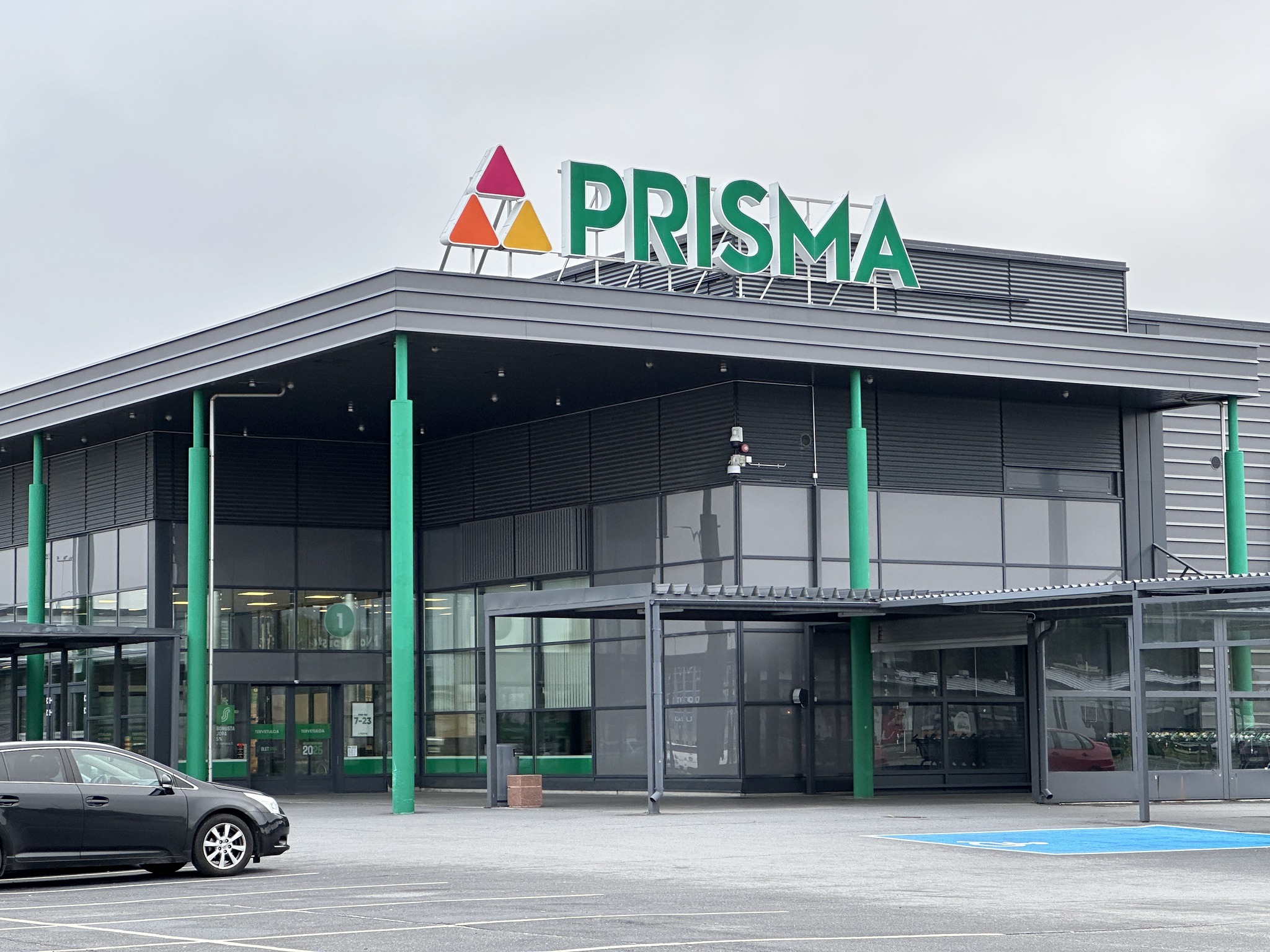 Eepee-Prisma-Hyllykallio-Stravent